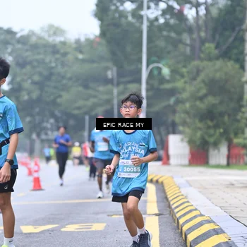 Runner Photo 7036891