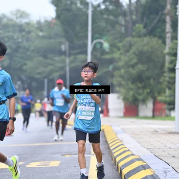 Runner Photo 7036898