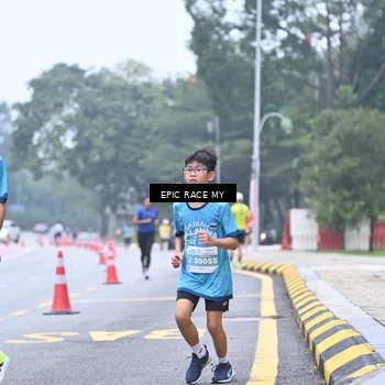 Runner Photo 7036902