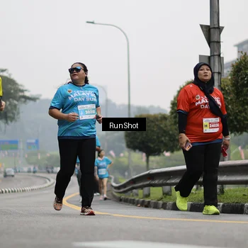 Runner Photo 7036903