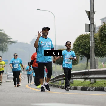 Runner Photo 7036905