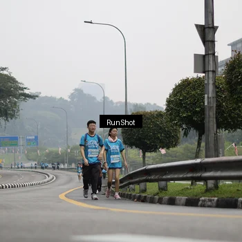 Runner Photo 7036911