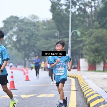 Runner Photo 7036912