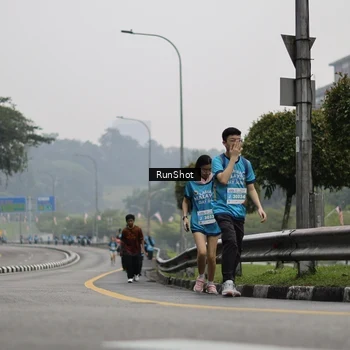Runner Photo 7036918