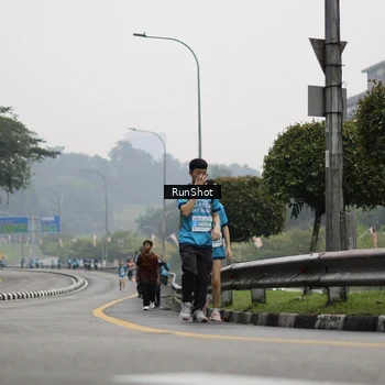 Runner Photo 7036919