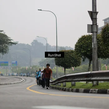 Runner Photo 7036929