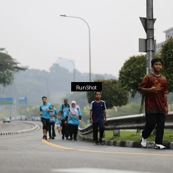 Runner Photo 7036930
