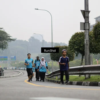 Runner Photo 7036932