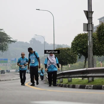 Runner Photo 7036940