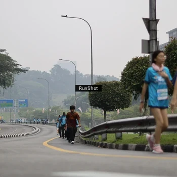 Runner Photo 7036945