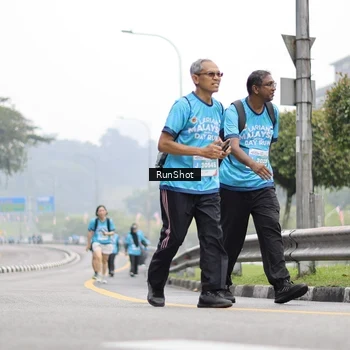 Runner Photo 7036951