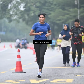 Runner Photo 7036952
