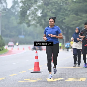 Runner Photo 7036953