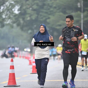 Runner Photo 7036968