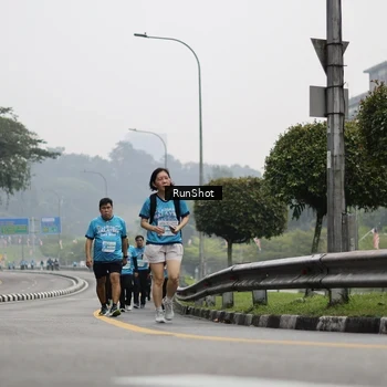 Runner Photo 7036972