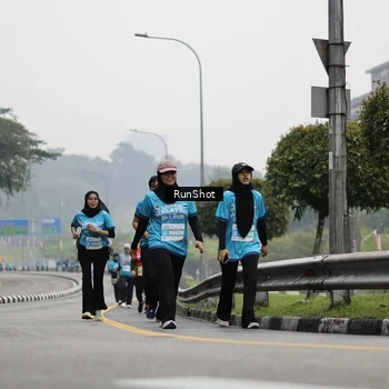 Runner Photo 7036974