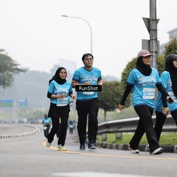 Runner Photo 7036977