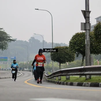 Runner Photo 7036980