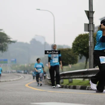Runner Photo 7036985
