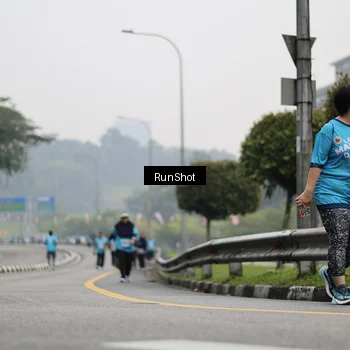 Runner Photo 7036993