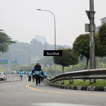 Runner Photo 7036996