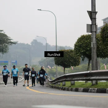 Runner Photo 7037005