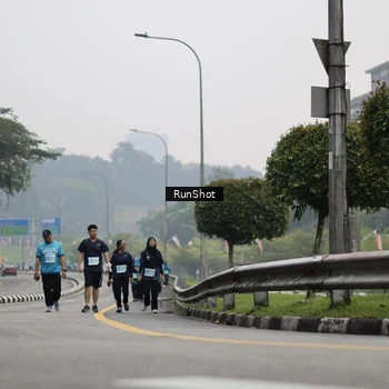 Runner Photo 7037006