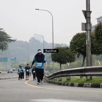 Runner Photo 7037007