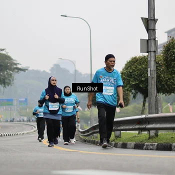 Runner Photo 7037024