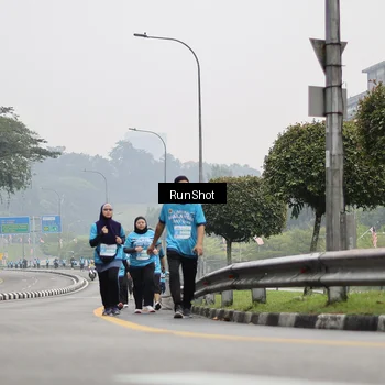 Runner Photo 7037025