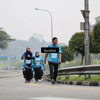 Runner Photo 7037026