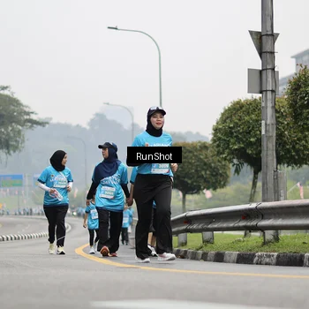 Runner Photo 7037031