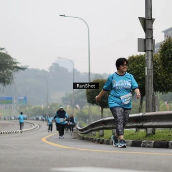 Runner Photo 7037032