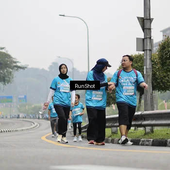 Runner Photo 7037033