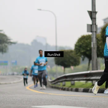 Runner Photo 7037034