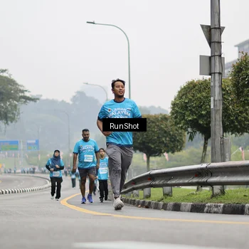Runner Photo 7037038