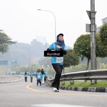 Runner Photo 7037046