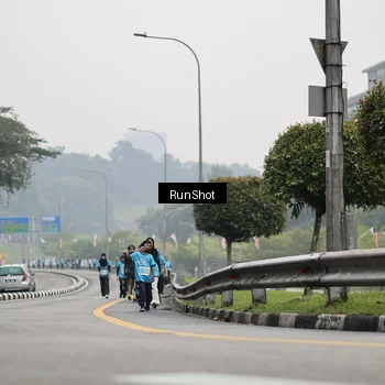 Runner Photo 7037051