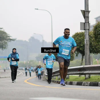 Runner Photo 7037054