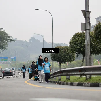 Runner Photo 7037057