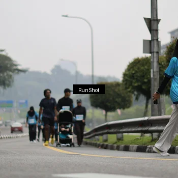 Runner Photo 7037065