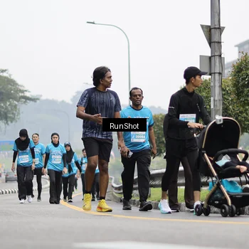Runner Photo 7037067