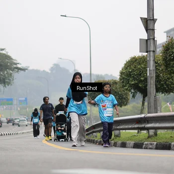 Runner Photo 7037068