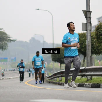 Runner Photo 7037069