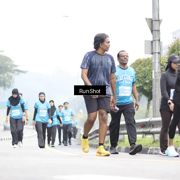 Runner Photo 7037073