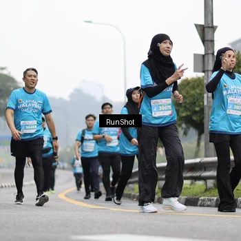 Runner Photo 7037076
