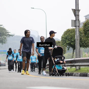 Runner Photo 7037077