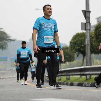 Runner Photo 7037081
