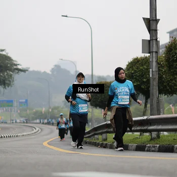 Runner Photo 7037084