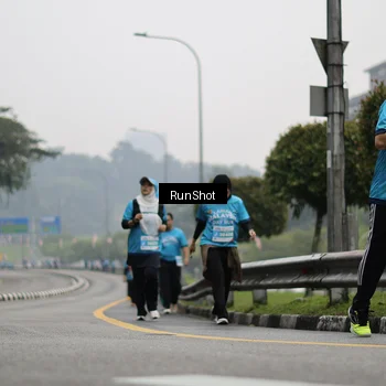 Runner Photo 7037086